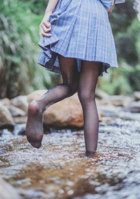 十四岁女孩用爸爸搂睡觉好吗_4K影视在线观看
